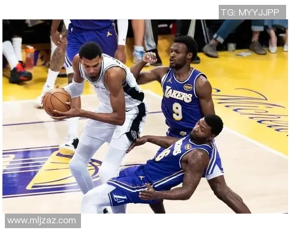 2019年1月8日湖人与对手精彩对决全场比赛录像回顾与分析